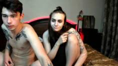 Brunette webcam amateur show her feet and legs
