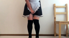 Cute Japanese Maid Pees Herself
